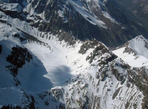 Lac de l'Eychauda, creusé par le glacier de Séguret Foran dans les Hautes-Alpes